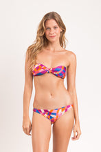Carica l'immagine nel visualizzatore di Gallery, Model Front: Rio De Sol Slip Bottom Funny Essential-Comfy