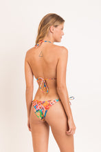 Carica l'immagine nel visualizzatore di Gallery, Model Back: Rio De Sol Slip Bottom Love-Trip Cheeky-Tie