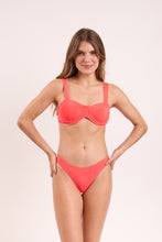 Carica l'immagine nel visualizzatore di Gallery, Model Front: Rio De Sol Slip Bottom Malibu-Folia Essential-Comfy
