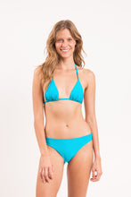 Carica l'immagine nel visualizzatore di Gallery, Model Front: Rio De Sol Slip Bottom Miami Essential-Comfy