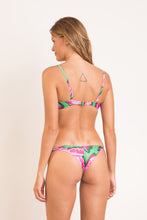 Carica l'immagine nel visualizzatore di Gallery, Model Back: Rio De Sol Slip Bottom Parrots Cheeky-Crispy