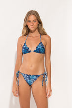 Carica l'immagine nel visualizzatore di Gallery, Model Front: Rio De Sol Slip Bottom Reef Frufru-Fio