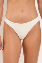 Carica l'immagine nel visualizzatore di Gallery, Gallery: Rio De Sol Slip Bottom Sand-Chantilly Essential-Comfy