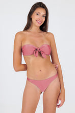 Carica l'immagine nel visualizzatore di Gallery, Model Front: Rio De Sol Slip Bottom Shimmer-Confetti Nice-Fio