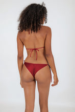 Carica l'immagine nel visualizzatore di Gallery, Model Back: Rio De Sol Slip Bottom Shimmer-Divino Cheeky-Rope