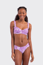 Carica l'immagine nel visualizzatore di Gallery, Model Front: Rio De Sol Slip Bottom Trail-Purple Baobi