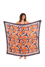 Carica l'immagine nel visualizzatore di Gallery, Model Front: Rio De Sol Pareo Leaves Canga