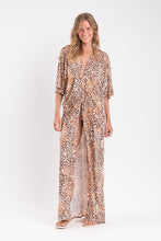 Carica l'immagine nel visualizzatore di Gallery, Model Front: Rio De Sol Vestito Da Spiaggia Leopard Long Dress