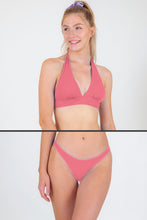 Carica l'immagine nel visualizzatore di Gallery, Model Front: Rio De Sol Completo Set Confetti Halter-Cos Essential-Comfy