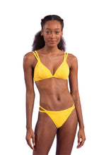 Carica l'immagine nel visualizzatore di Gallery, Model Front: Rio De Sol Completo Set Malibu-Yellow Tri-Duo Rio-Duo
