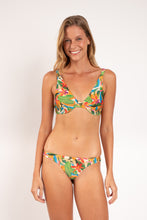 Carica l'immagine nel visualizzatore di Gallery, Model Front: Rio De Sol Completo Set Tropical Chantal Nice