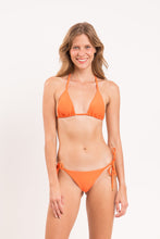 Carica l'immagine nel visualizzatore di Gallery, Model Front: Rio De Sol Reggiseno Top Dende Tri-Inv