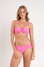Carica l'immagine nel visualizzatore di Gallery, Model Front: Rio De Sol Reggiseno Top Mtx-Ultrapink Balconet-Tie