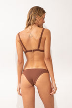 Carica l'immagine nel visualizzatore di Gallery, Model Back: Rio De Sol Completo Set Sand-Cappuccino Alba Leblon
