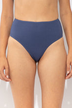 Carica l'immagine nel visualizzatore di Gallery, Gallery: Rio De Sol Slip Bottom Carmel-Blue Hotpants
