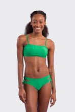 Carica l'immagine nel visualizzatore di Gallery, Model Front: Rio De Sol Reggiseno Top Tambourine Bandeau-Reto
