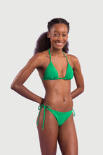 Carica l'immagine nel visualizzatore di Gallery, Model Front: Rio De Sol Slip Bottom Tambourine Ibiza
