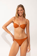 Carica l'immagine nel visualizzatore di Gallery, Model Front: Rio De Sol Completo Set Ferrugo Juliette Leblon
