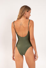 Carica l'immagine nel visualizzatore di Gallery, Model Back: Rio De Sol Intero Shimmer-Croco Hype-Noa
