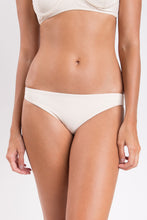 Carica l'immagine nel visualizzatore di Gallery, Image 09: Rio De Sol Slip Bottom Malibu-Natural Essential-Comfy
