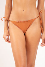 Carica l'immagine nel visualizzatore di Gallery, Gallery: Rio De Sol Slip Bottom Shimmer-Nocciola Frufru
