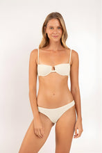Carica l'immagine nel visualizzatore di Gallery, Model Front: Rio De Sol Reggiseno Top Brisa-Offwhite Juliette
