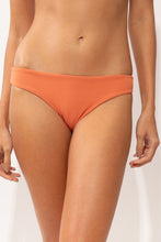 Carica l'immagine nel visualizzatore di Gallery, Gallery: Rio De Sol Slip Bottom Sand-Argila Essential-Comfy
