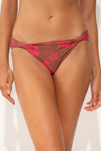 Carica l'immagine nel visualizzatore di Gallery, Gallery: Wednesday In Hawaii By Rio De Sol Slip Bottom Pua-Coco-Guava Mel
