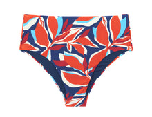 Carica l'immagine nel visualizzatore di Gallery, Product Front: Rio De Sol Slip Bottom Leaves Hotpants
