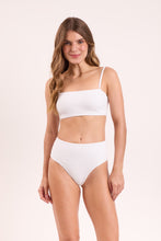 Carica l'immagine nel visualizzatore di Gallery, Image 06: Rio De Sol Slip Bottom Memphis-White Hotpants
