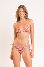 Carica l'immagine nel visualizzatore di Gallery, Model Front: Rio De Sol Completo Set Sweet-Camo Frufru
