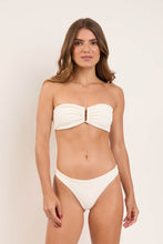 Carica l'immagine nel visualizzatore di Gallery, Model Front: Rio De Sol Completo Set Sand-Chantilly Sara Essential-Comfy
