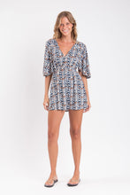 Carica l'immagine nel visualizzatore di Gallery, Model Front: Rio De Sol Mini Dress Ikat Mini Dress
