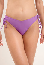 Carica l'immagine nel visualizzatore di Gallery, Gallery: Rio De Sol Slip Bottom Bio-Floreira Lola
