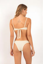 Carica l'immagine nel visualizzatore di Gallery, Model Back: Rio De Sol Completo Set Brisa-Offwhite Juliette Essential
