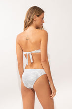 Carica l'immagine nel visualizzatore di Gallery, Model Back: Rio De Sol Completo Set Linea-White Dora Essential-Comfy
