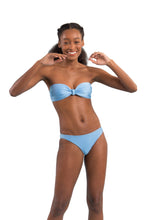Carica l'immagine nel visualizzatore di Gallery, Image 08: Rio De Sol Completo Set Shimmer-Baltic-Sea Bandeau-Joy Essential
