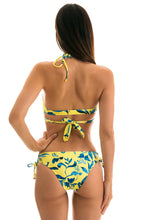 Carica l'immagine nel visualizzatore di Gallery, Model Back: Rio De Sol Completo Lemon Flower Transpassado
