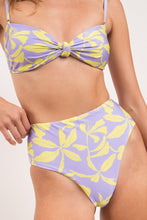 Carica l'immagine nel visualizzatore di Gallery, Image 11: Rio De Sol Completo Set Glow Bandeau-Joy Hotpants
