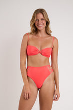 Carica l'immagine nel visualizzatore di Gallery, Model Front: Rio De Sol Slip Bottom Malibu-Folia Highwaist-Spin-Iris
