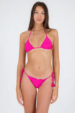 Carica l'immagine nel visualizzatore di Gallery, Model Front: Rio De Sol Reggiseno Top Amaranto Frufru
