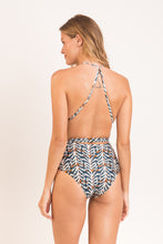 Carica l'immagine nel visualizzatore di Gallery, Model Back: Rio De Sol Intero Ikat New Vegas
