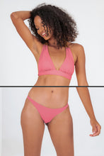 Carica l'immagine nel visualizzatore di Gallery, Model Front: Rio De Sol Completo Set Confetti Halter-Cos Leblon-Fio
