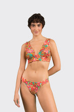 Carica l'immagine nel visualizzatore di Gallery, Model Front: Rio De Sol Reggiseno Top Tropics Halter-Marina
