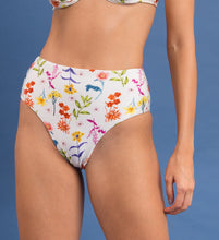 Carica l'immagine nel visualizzatore di Gallery, Image 13: Rio De Sol Slip Bottom Countryside Hotpants
