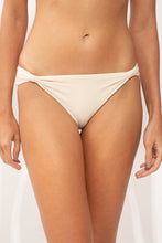 Carica l'immagine nel visualizzatore di Gallery, Gallery: Rio De Sol Slip Bottom Malibu-Natural Mel
