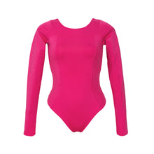 Carica l'immagine nel visualizzatore di Gallery, Product Front: Wednesday In Hawaii By Rio De Sol Intero Guava Surf
