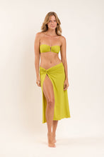 Carica l'immagine nel visualizzatore di Gallery, Model Front: Rio De Sol Gonna Da Spiaggia Fluity-Abacateiro Long Skirt Knot
