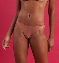 Carica l'immagine nel visualizzatore di Gallery, Image 09: Rio De Sol Slip Bottom Shimmer-Copper Essential
