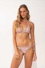 Carica l'immagine nel visualizzatore di Gallery, Model Front: Rio De Sol Completo Set Ditsy-Sky Frufru
